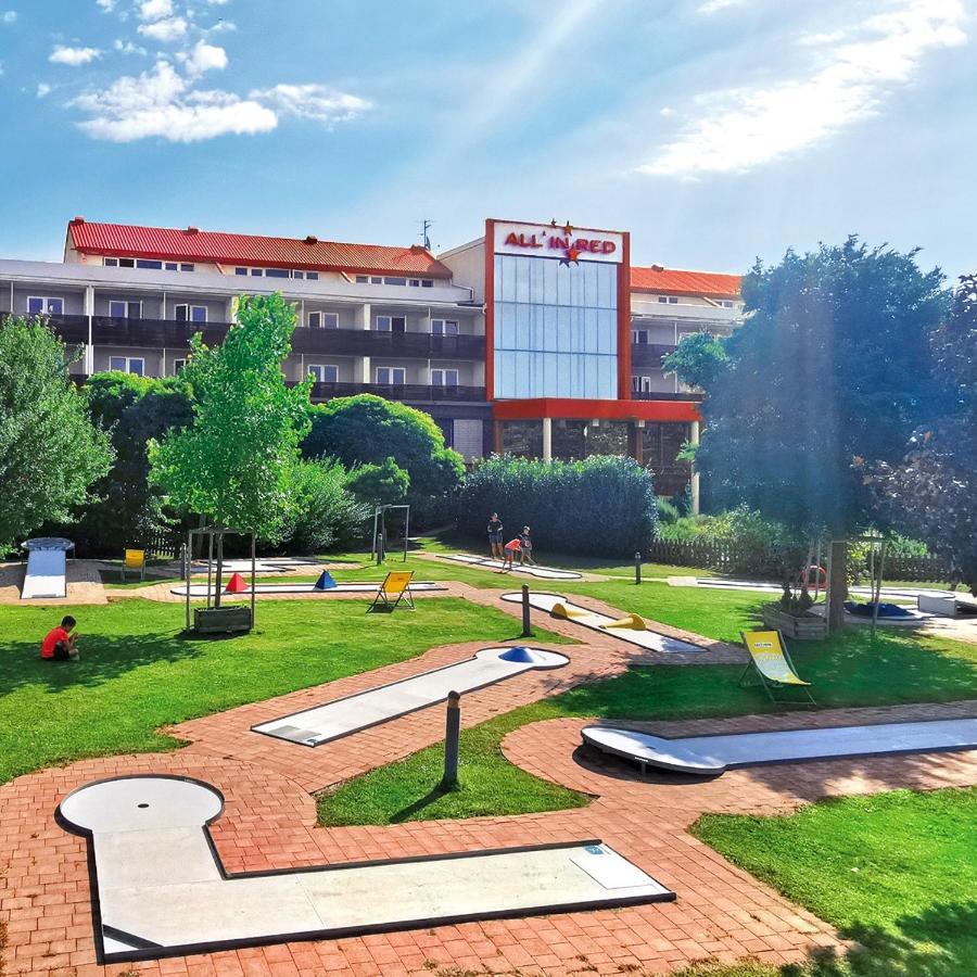 All In Red Thermenhotel Lutzmannsburg Exterior photo